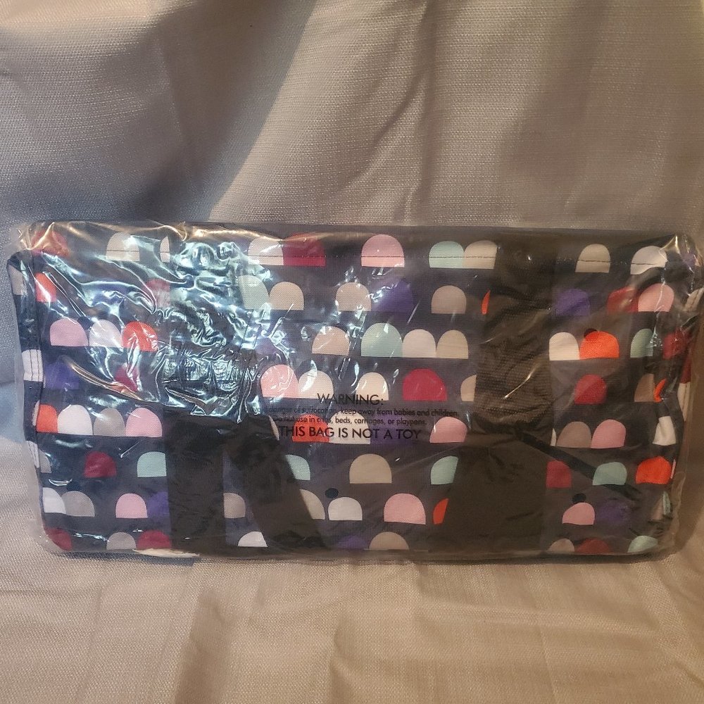 31 Medium Utility Tote in Gumdrop Spots